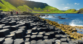 Die Spuren des Riesen: Die Saga von Finn McCool am Giant's Causeway